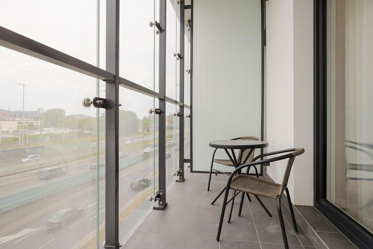 Butas Kasprzaka 29 - Bezplatny Parking - Free Parking - Piekny Widok Na Centrum Miasta - Duzy Balkon - Smart Tv 55 Cali - Wifi - Better